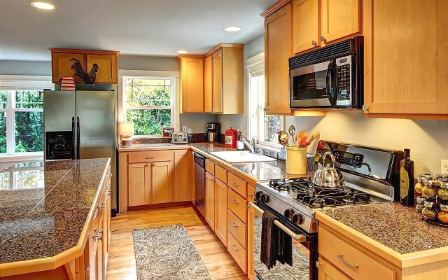 Rise and Shine Ravenna - Three Bedroom Home