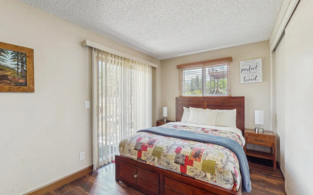 Meadow-front Metcalf Bay Gem #542