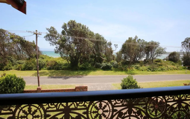 The Crescent - Pet Friendly - 1 Min To Beach