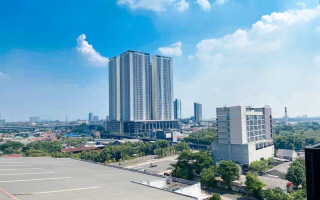 Cozy And Spacious Studio Room Azalea Suites Apartment