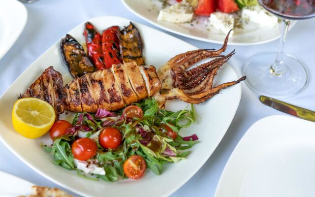 Cronwell Platamon Resort