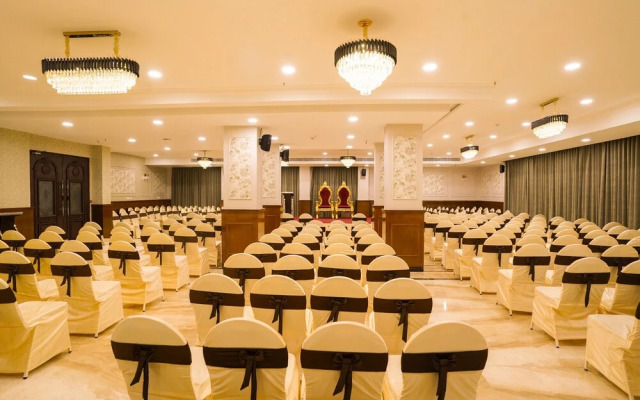 V Five Hotel