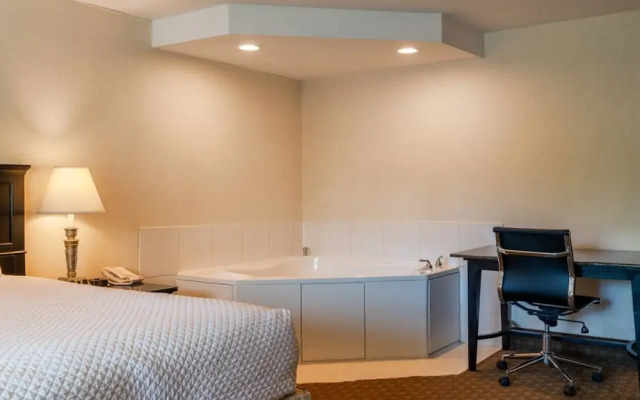 Ogunquit Hotel & Suites