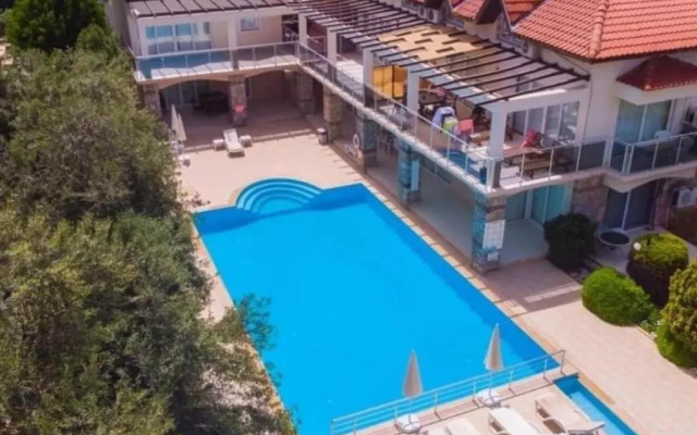 Olivia Apartment at Ölüdeniz - Midtown - Poolside