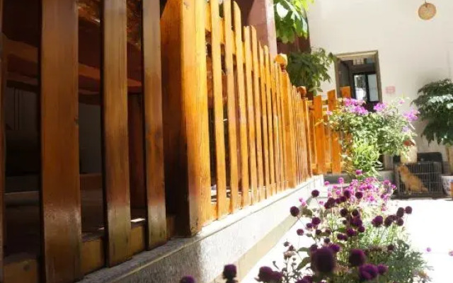 Dali There Is An Inn