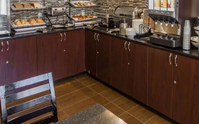 Rodeway Inn Bronx Zoo