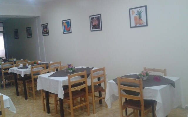 Hotel Remes