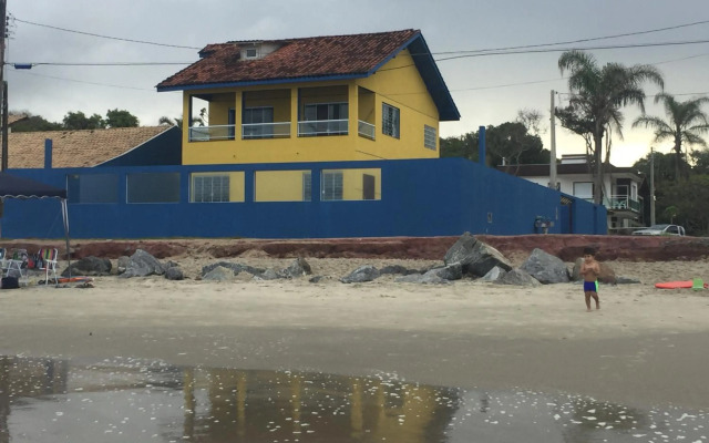 PÉ NA AREIA apartamento térreo