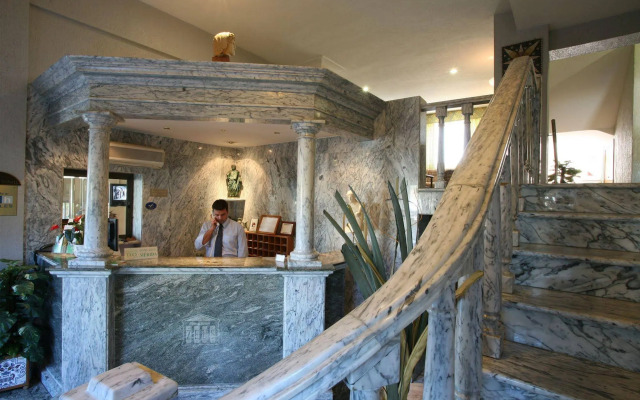 Hotel Zeus