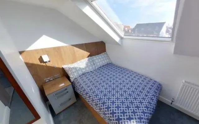 CovStays – Victoria House - Deluxe Studios in Coventry City Centre