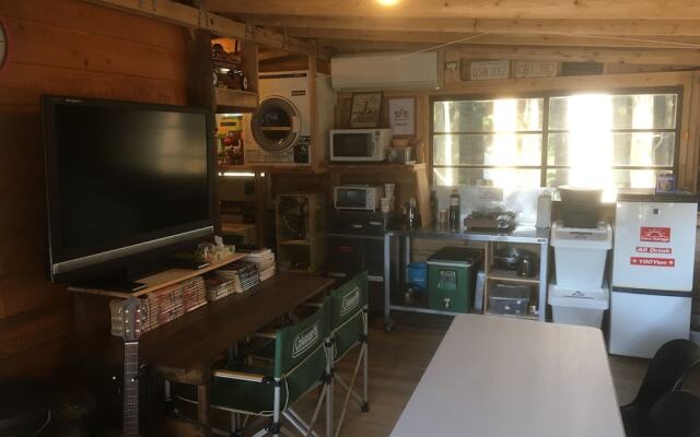 Guest House Coco Garage - Hostel