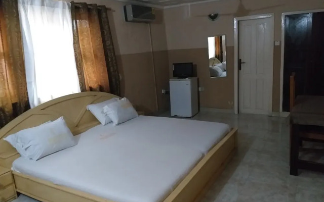 Western Palmlands Hotel