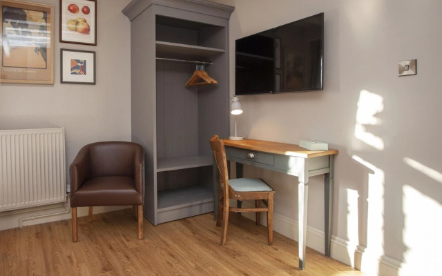 Woodborough Inn