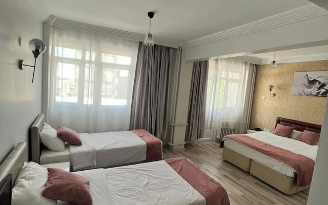 Ararat Hotel