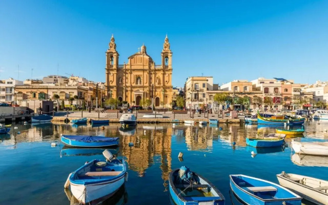 Maltese Style 1-bedroom Apartment With a Patio