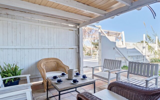 Elegant Bungalow in Oliva wih Swimming Pool