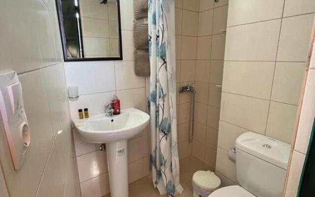 Tholos Studio, Sternes