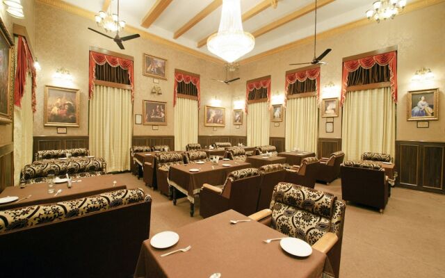 Hotel YMCA Esplanade