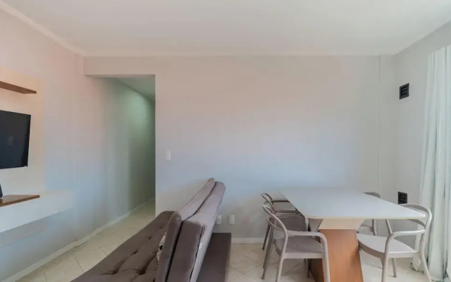Apt w/ Balcony Steps From the Beach - Ids0501