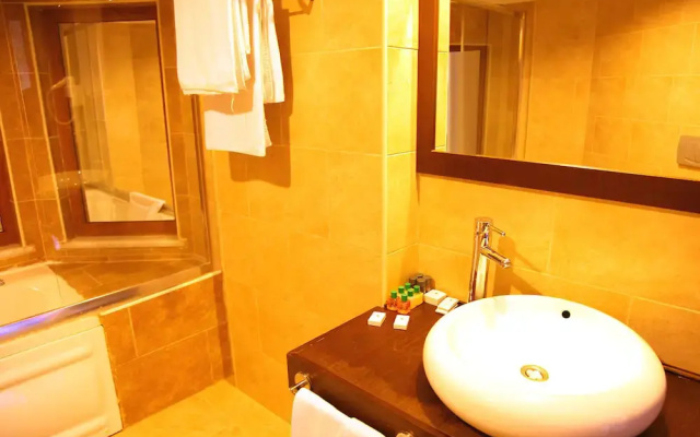 Park Polonezkoy Hotel