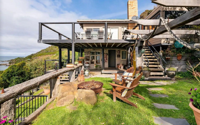 Y Vue - Beachside Apartment with Ocean Views