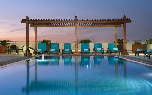 Hilton Garden Inn Dubai Al Mina Hotel