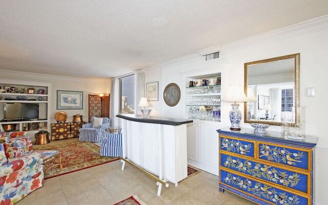 Shoreline 1106 Condo by RedAwning