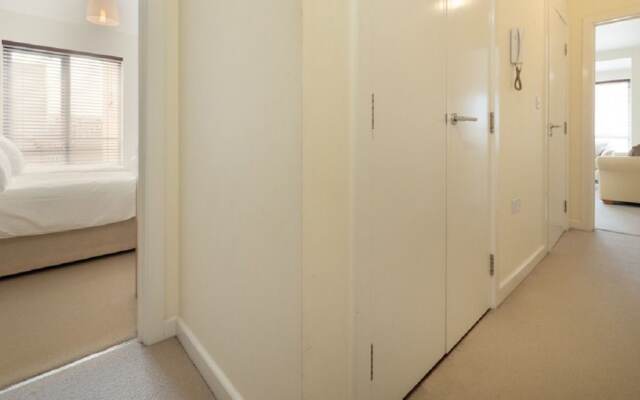 Open plan 2 Bedroom Apartment