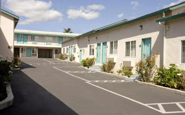 Royal Inn