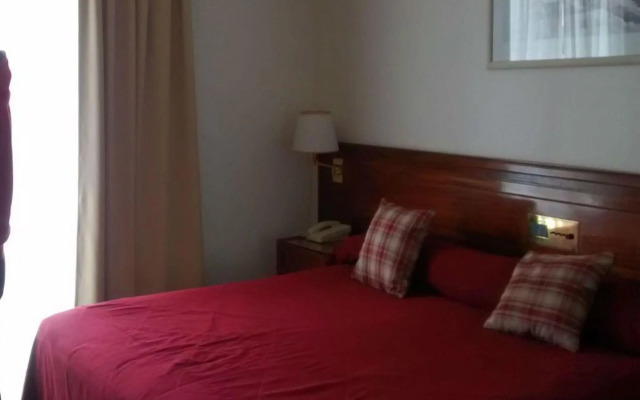 Hotel Reviens