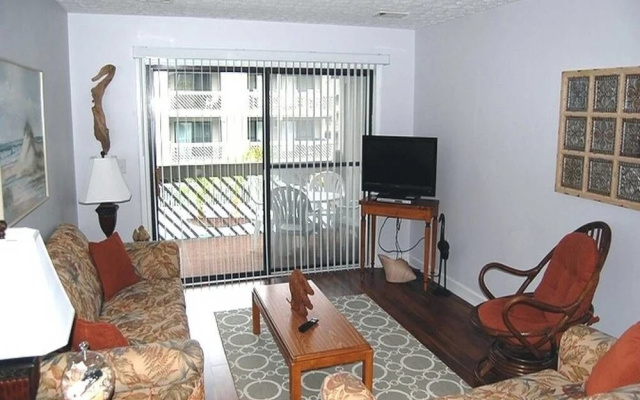 Shipwatch Pointe L-204 - 2 Br Condo