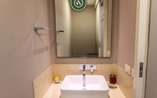 Nick Price Residences A 206