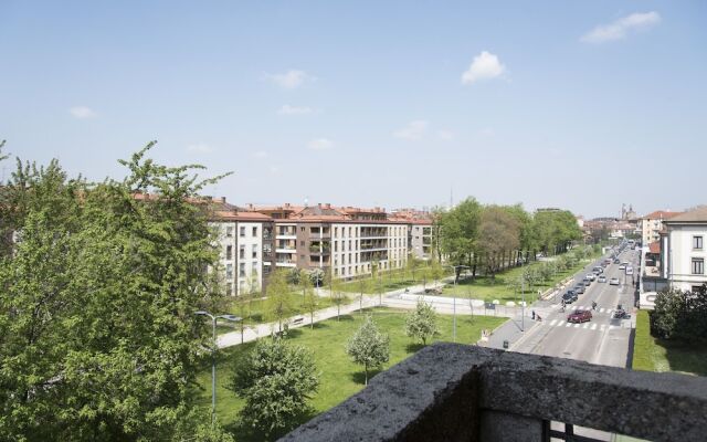Bright & Cozy Flat near Navigli, Iulm, Tortona