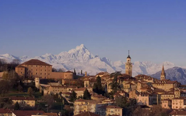 Saluzzo Historic Center Apartment