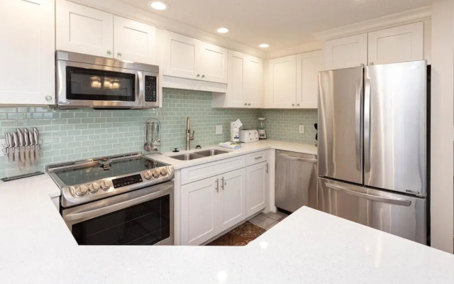 Phoenix X 609 3 Bedroom Condo