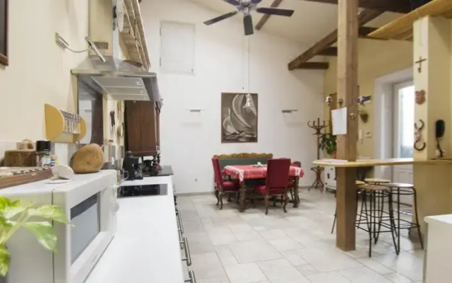 Brick Art Loft