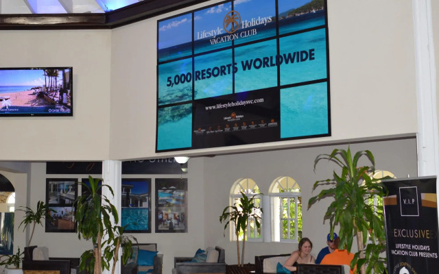 Lifestyle Royal Suites