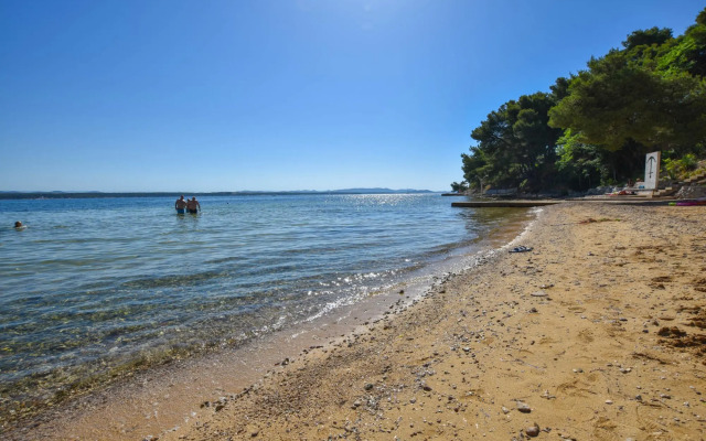 Apartments Studenac in Tkon - island Pasman