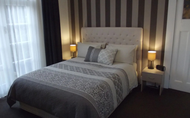 Majestic Mansions - Apartments at St Clair