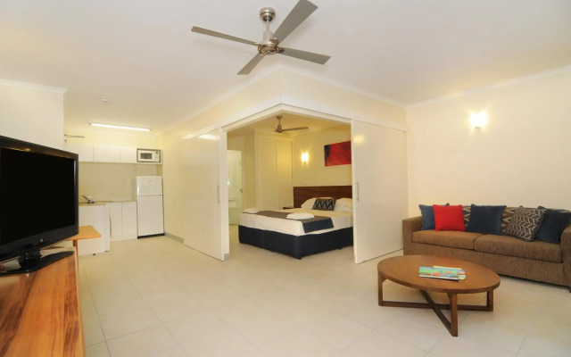 Cairns Queenslander Hotel & Apartments