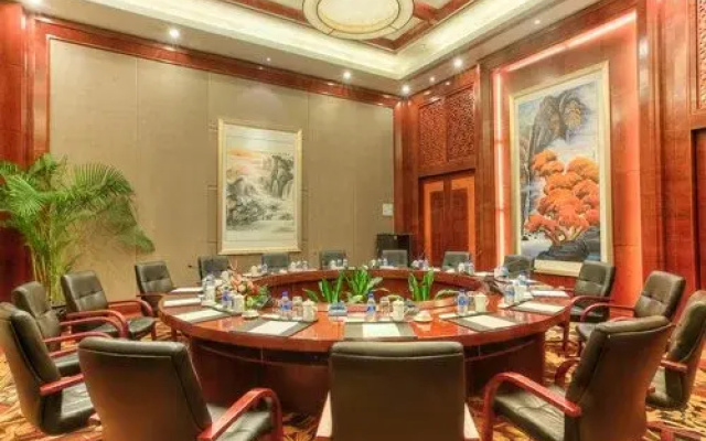 Empark Grand Hotel Tengchong - 3 Nights, Yunnan, China