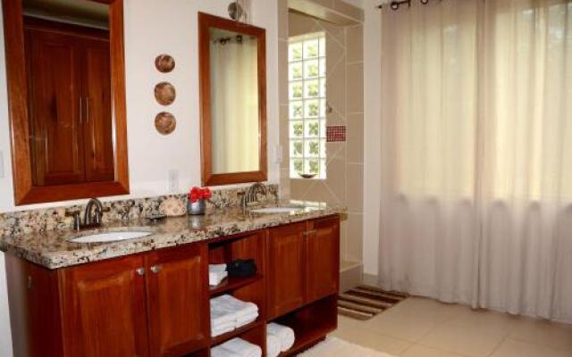 The Villas at Cocoplum