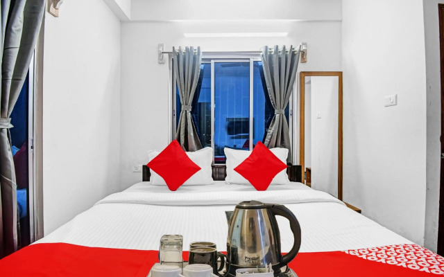 OYO 87562 Amar Raj Vista