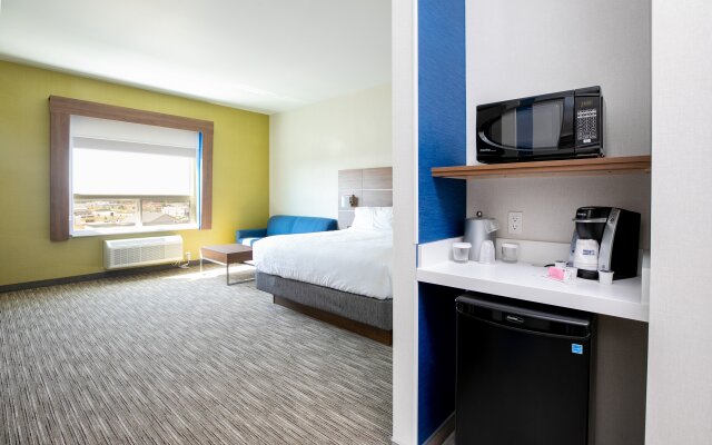 Holiday Inn Express Lethbridge Southeast, an IHG Hotel