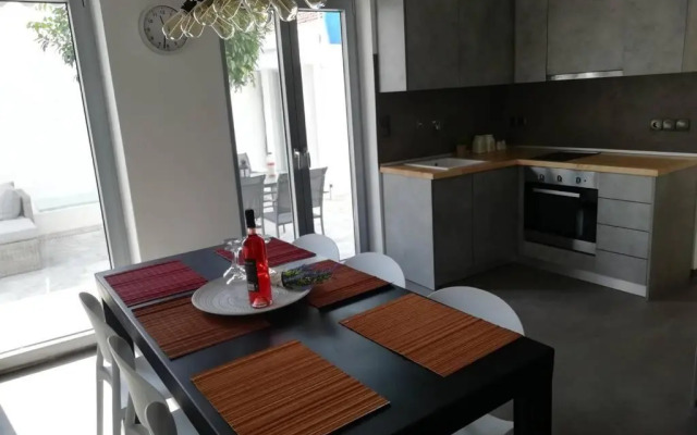 Dimitrios Loft Apartment