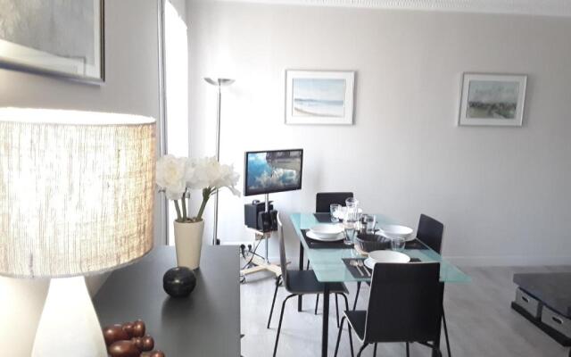 Apartment with Car Park - Bastille Neighborhood