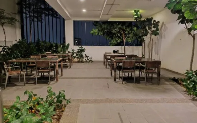 Pavillion Bukit Jalil 【Walk 5 mins】Stylish Studio 2-4 Pax – Restaurant – Kuala Lumpur