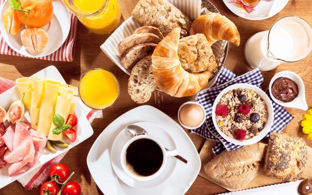 Holiday Inn Kuwait Al Thuraya City by IHG