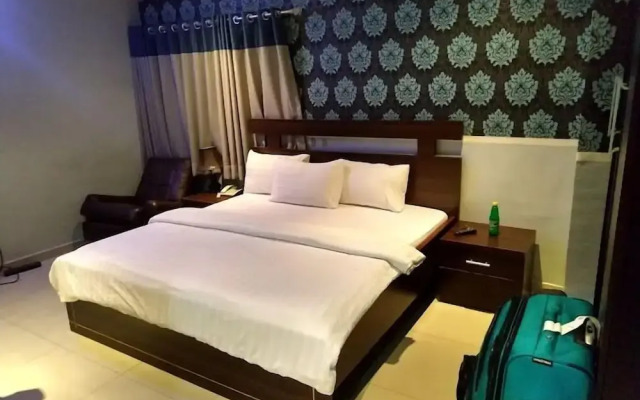 Haute ApartHotel