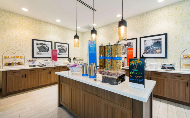 Hampton Inn & Suites Miami Wynwood Design District